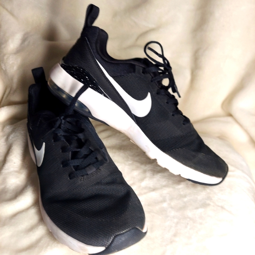 Black Nike Air